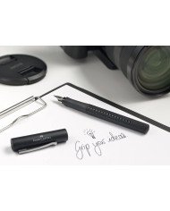 Stylo-plume Grip 2011 M noir - Faber-Castell